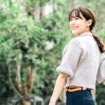 笑顔の女性