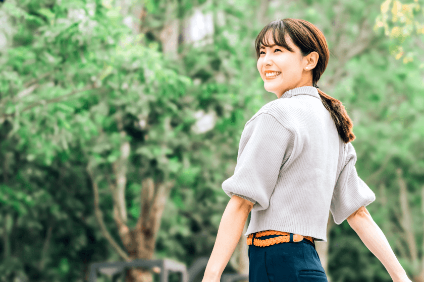 笑顔の女性